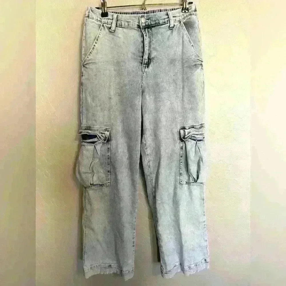 Abound Light Wash Wide Leg Cargo Jeans Size 29
